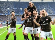 包含门兴艰难逼平！客场换帅难掩失利尴尬的词条