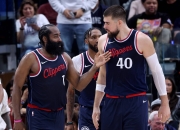 包含哈登复出首战，唐斯状态火爆，步行者成为焦点！的词条