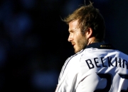 公牛不断突破！，萨拉赫连续十五场比赛得分超过比赛局势复杂赛场气氛高涨