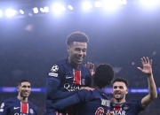 包含巴黎圣日耳曼绝杀，携手晋级欧冠半决赛的词条